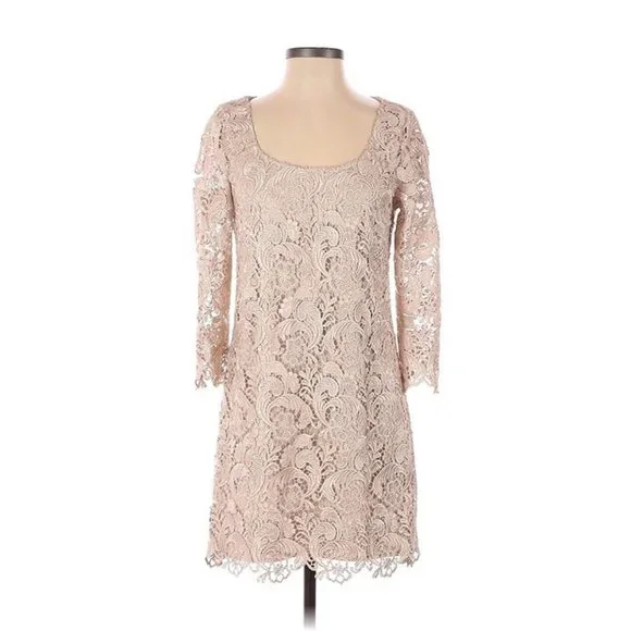 White House Black Market Champagne/Ecru Lace Mini Shift Dress 0/2/4 White House Black Market Champagne/Ecru Lace Mini Shift Dress 0/2/4